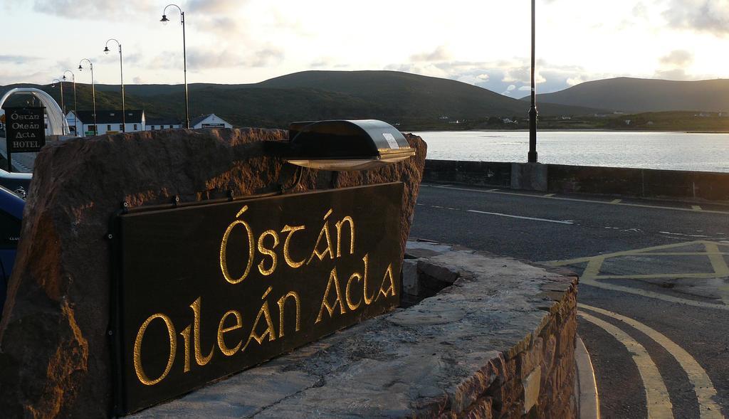 Ostan Oilean Acla Hotell Achill Sound Rum bild