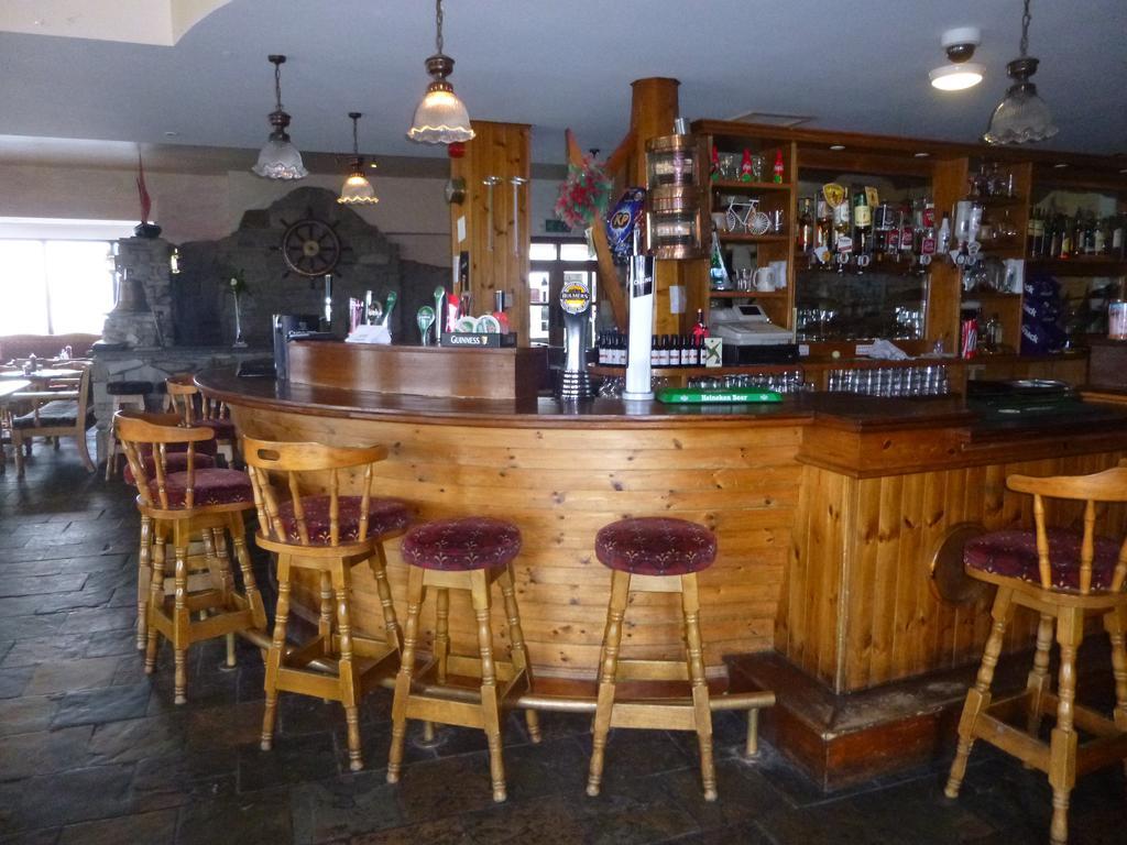 Ostan Oilean Acla Hotell Achill Sound Exteriör bild