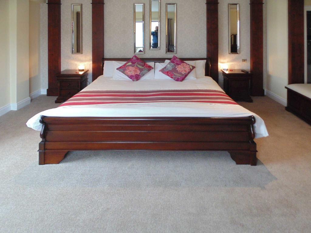 Ostan Oilean Acla Hotell Achill Sound Exteriör bild