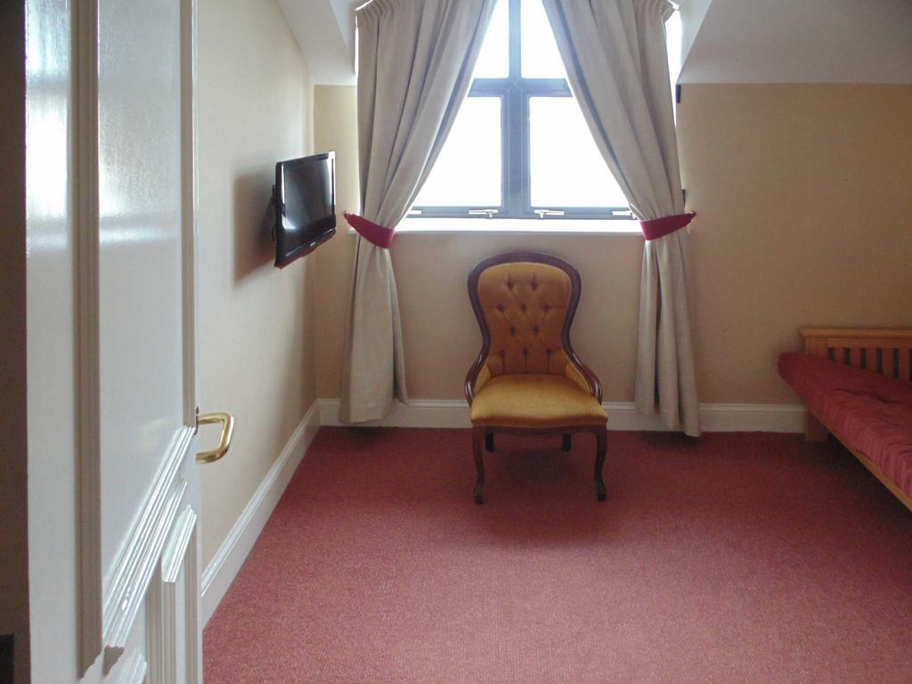 Ostan Oilean Acla Hotell Achill Sound Exteriör bild
