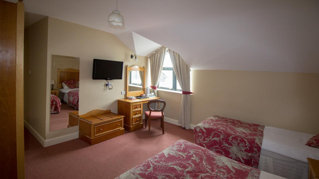 Ostan Oilean Acla Hotell Achill Sound Exteriör bild