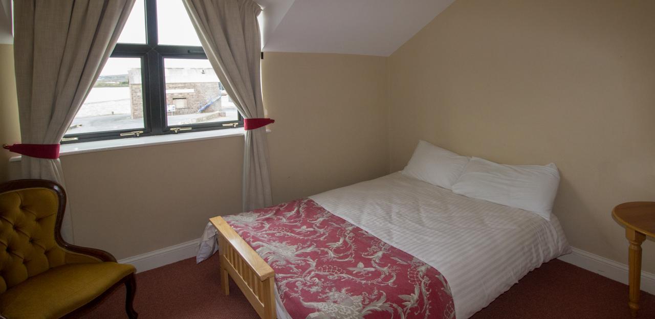 Ostan Oilean Acla Hotell Achill Sound Exteriör bild